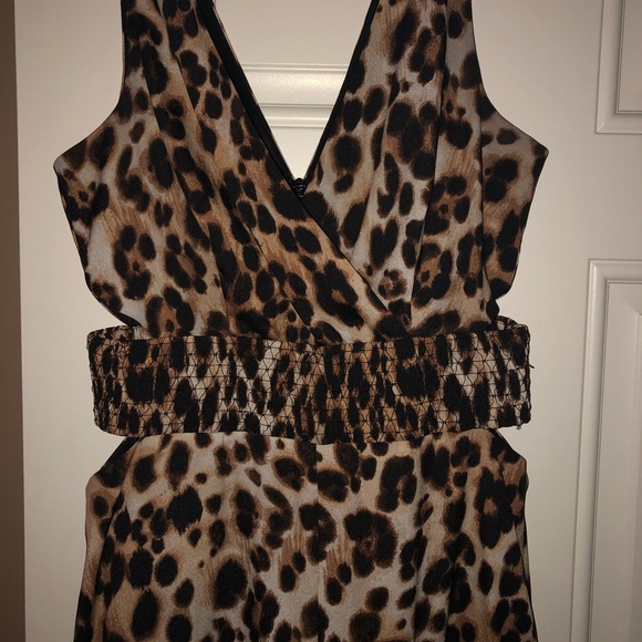 Bebe Leopard jumpsuit - Picture 2 of 3
